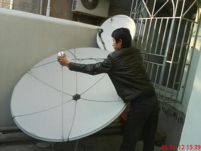 上海大锅卫星电视接收器安装